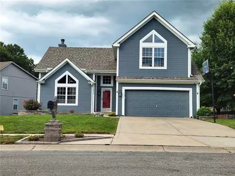 8612 NE 72nd Ter, Kansas City, MO 64158