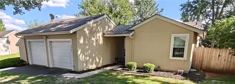 10846 Bradshaw St, Overland Park, KS 66210
