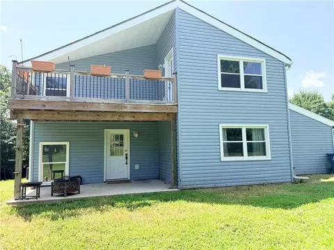 Exterior - 403 N Devasher Rd, Warrensburg, MO 64093 photo 4 of 9