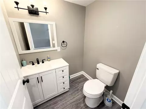 Bath - 403 N Devasher Rd, Warrensburg, MO 64093 photo 4 of 5