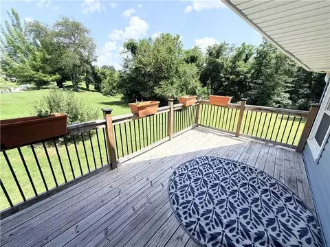 Exterior - 403 N Devasher Rd, Warrensburg, MO 64093 photo 5 of 9