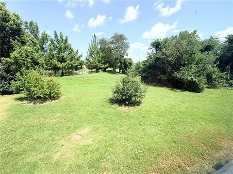 Exterior - 403 N Devasher Rd, Warrensburg, MO 64093 photo 8 of 9