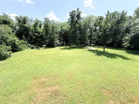 Exterior - 403 N Devasher Rd, Warrensburg, MO 64093 photo 7 of 9
