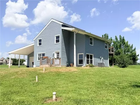 Exterior - 403 N Devasher Rd, Warrensburg, MO 64093 photo 3 of 9