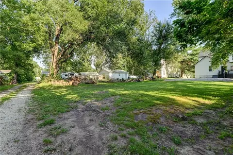 Exterior - 511 E Green St, Clinton, MO 64735 photo 10 of 18