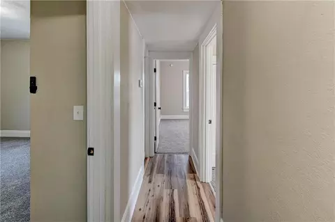 Entry Way - 511 E Green St, Clinton, MO 64735 photo 4 of 5