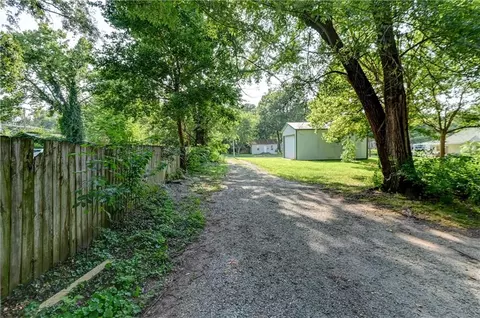 Exterior - 511 E Green St, Clinton, MO 64735 photo 11 of 18