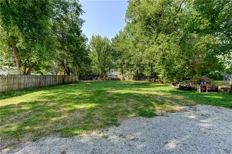 Exterior - 511 E Green St, Clinton, MO 64735 photo 2 of 18