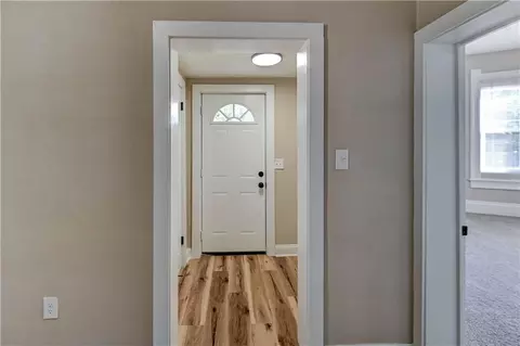 Entry Way - 511 E Green St, Clinton, MO 64735 photo 1 of 5