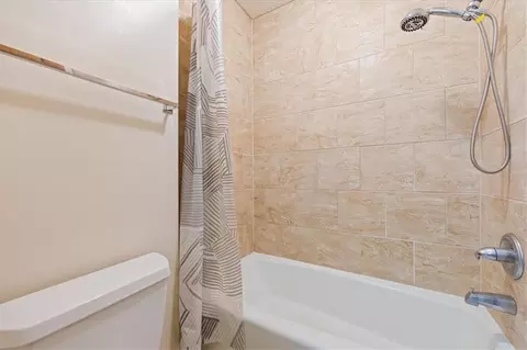 Bath - 316 Boulder St, Lawrence, KS 66049 photo 4 of 4