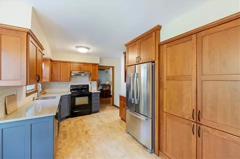 Kitchen - 316 Boulder St, Lawrence, KS 66049 photo 2 of 3