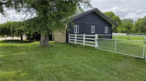 Exterior - 23600 E 88th St, Lees Summit, MO 64064 photo 3 of 4