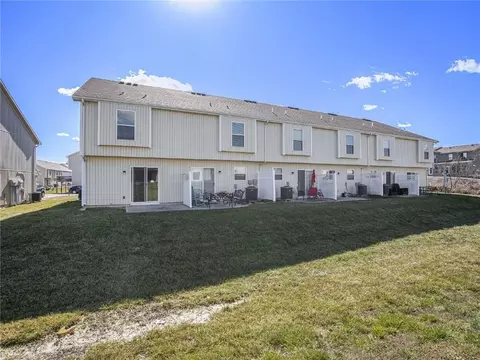 Exterior - 254 Pointe Ln, Raymore, MO 64083 photo 4 of 5