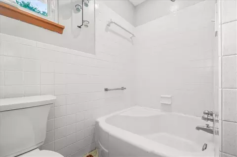 Bath - 11806 E 39th St, Independence, MO 64052 photo 4 of 4