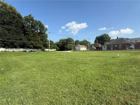 711 N Sterling Ave, Independence, MO 64054