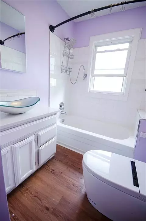 Bath - 227 S Ash Ave, Independence, MO 64053 photo 1 of 1