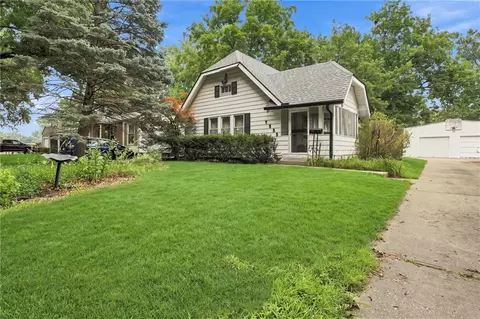 7535 Mcgee St, Kansas City, MO 64114