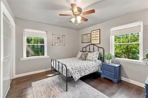 Bedroom - 928 E Drumm Cir, Independence, MO 64055 photo 3 of 6