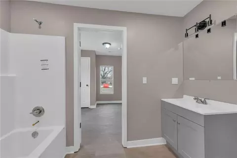 1420 S Appleton Ave, Independence, MO 64052 photo 3