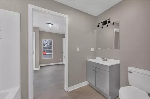 1420 S Appleton Ave, Independence, MO 64052 photo 4