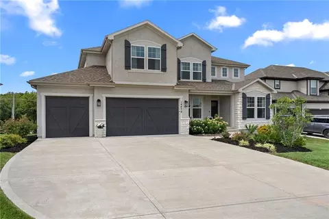 14476 S Haskins St, Olathe, KS 66062