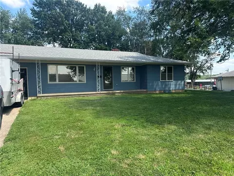 804 SW 19th St, Blue Springs, MO 64015
