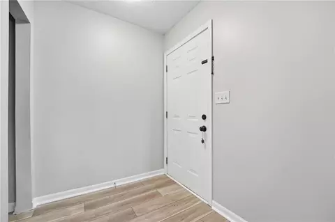 Entry Way - 1010 E Langsford Rd, Lees Summit, MO 64063 photo 1 of 3