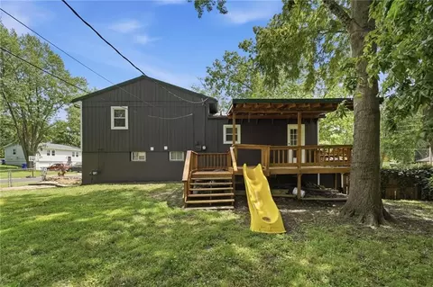 Exterior - 1010 E Langsford Rd, Lees Summit, MO 64063 photo 4 of 10