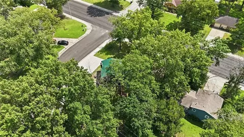 View/Area - 1010 E Langsford Rd, Lees Summit, MO 64063 photo 1 of 2