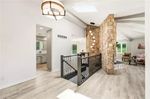 Entry Way - 19607 Fightmaster Rd, Trimble, MO 64492 photo 3 of 8