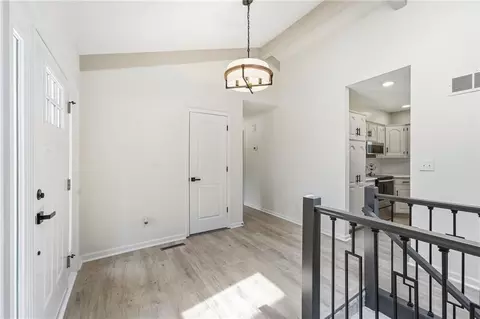 Entry Way - 19607 Fightmaster Rd, Trimble, MO 64492 photo 2 of 8