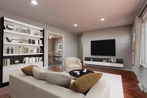 Living - 613 NE Corder St, Lees Summit, MO 64063 photo 2 of 2