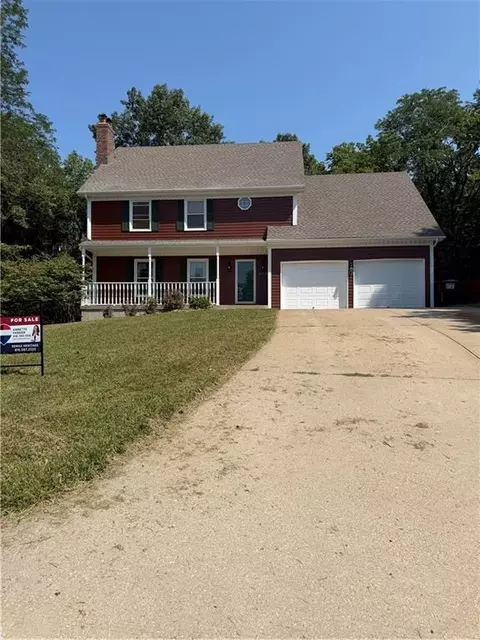 12639 NW Buck Creek Dr, Kansas City, MO 64152
