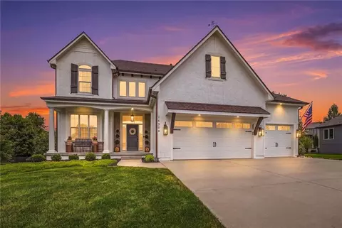 15309 Barton St, Overland Park, KS 66221