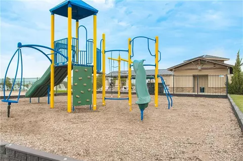 View/Area - 1152 SW Whitby Dr, Lees Summit, MO 64083 photo 1 of 2