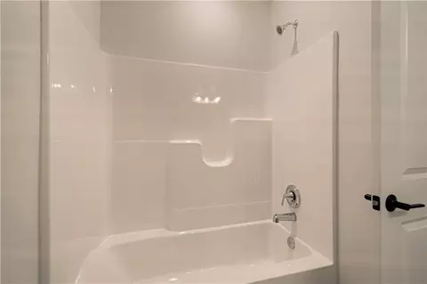 Bath - 1152 SW Whitby Dr, Lees Summit, MO 64083 photo 5 of 5