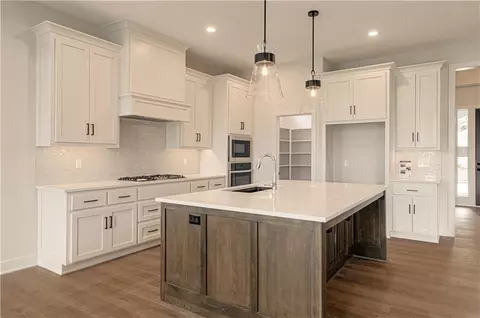 Kitchen - 1152 SW Whitby Dr, Lees Summit, MO 64083 photo 1 of 4