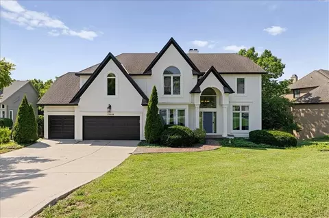 13509 W 53rd Ter, Shawnee, KS 66216