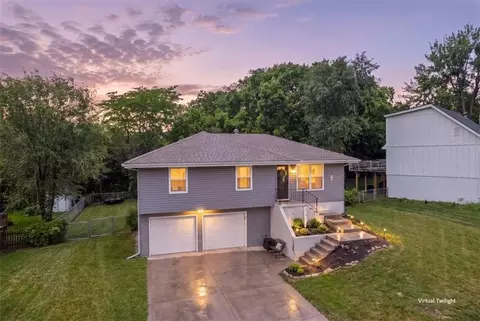 8412 NW Atkins Ct, Kansas City, MO 64153