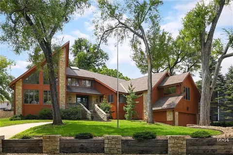 9964 Hemlock Dr, Overland Park, KS 66212