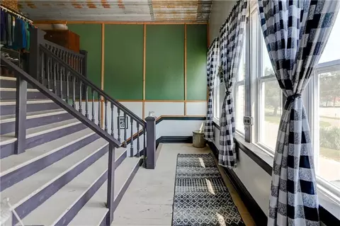 Entry Way - 402 Rulo St, Bigelow, MO 64437 photo 5 of 8