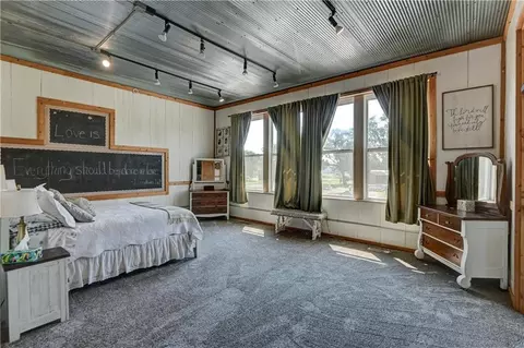 Bedroom - 402 Rulo St, Bigelow, MO 64437 photo 9 of 14