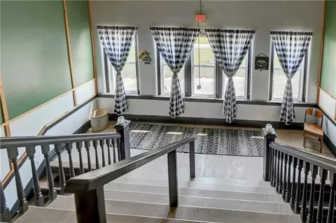 Entry Way - 402 Rulo St, Bigelow, MO 64437 photo 6 of 8