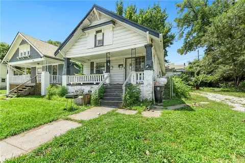 3944 Brooklyn Ave, Kansas City, MO 64130
