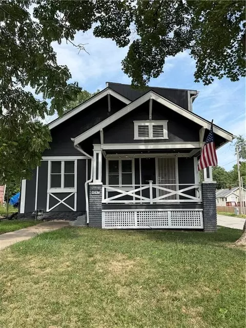 4947 Woodland Ave, Kansas City, MO 64110