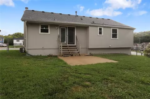 Exterior - 1504 S Pollard Ave, Independence, MO 64055 photo 5 of 5