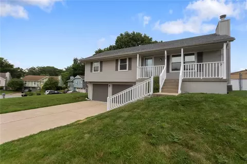 Exterior - 1504 S Pollard Ave, Independence, MO 64055 photo 2 of 5