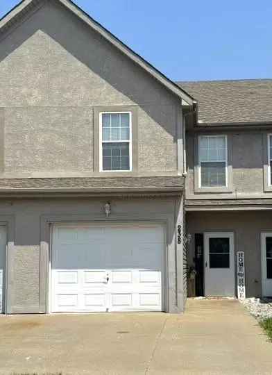 238 N 5th Ter, Louisburg, KS 66053