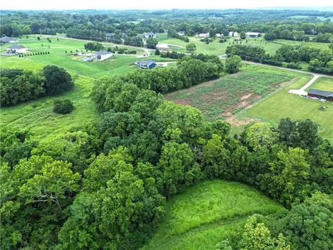 21201 E Blue Mills Rd, Independence, MO 64058 photo 2