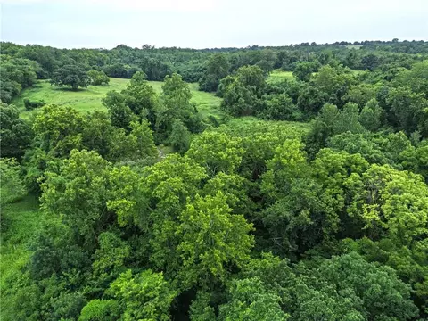 21201 E Blue Mills Rd, Independence, MO 64058 photo 6